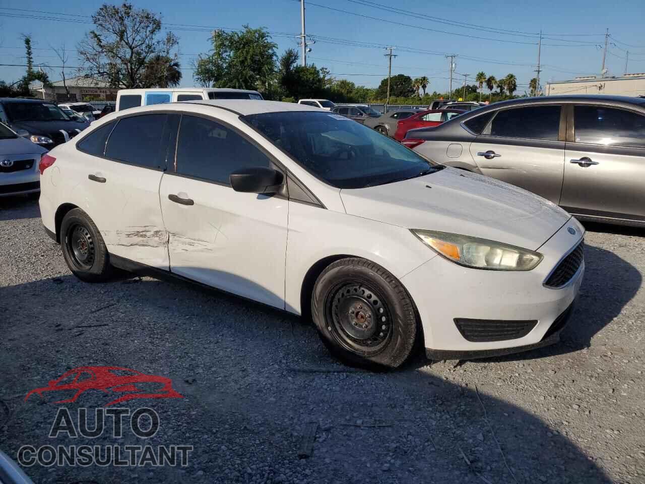 FORD FOCUS 2017 - 1FADP3E29HL279179