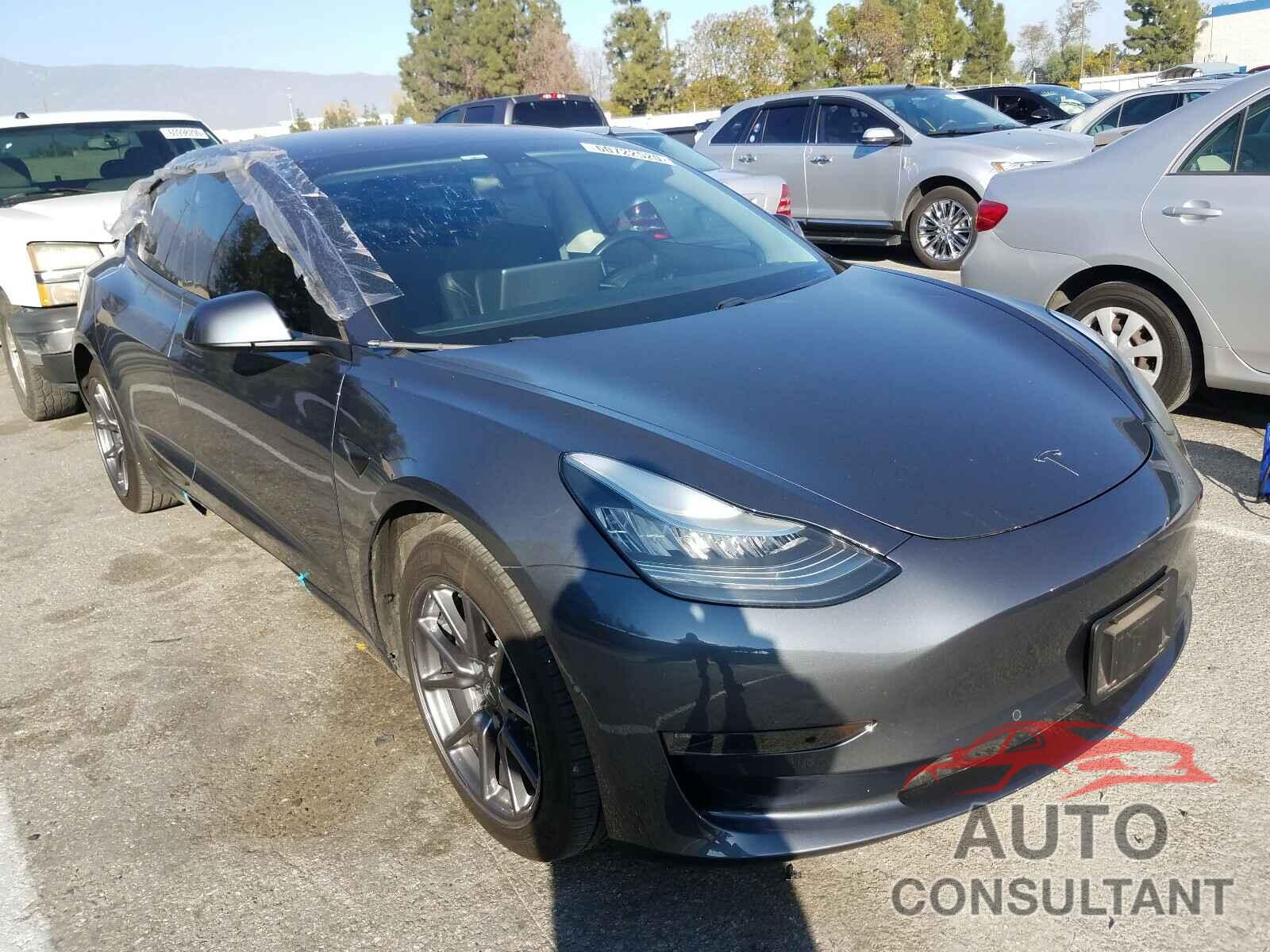 TESLA MODEL 3 2018 - 5YJ3E1EA5JF158844