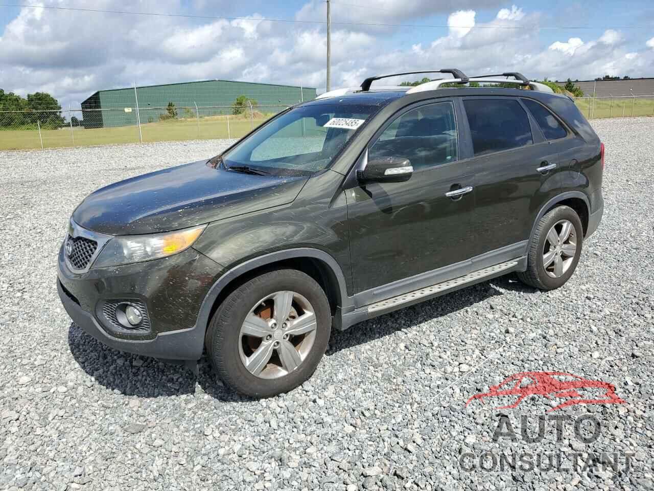 KIA SORENTO 2013 - 5XYKU4A21DG328886