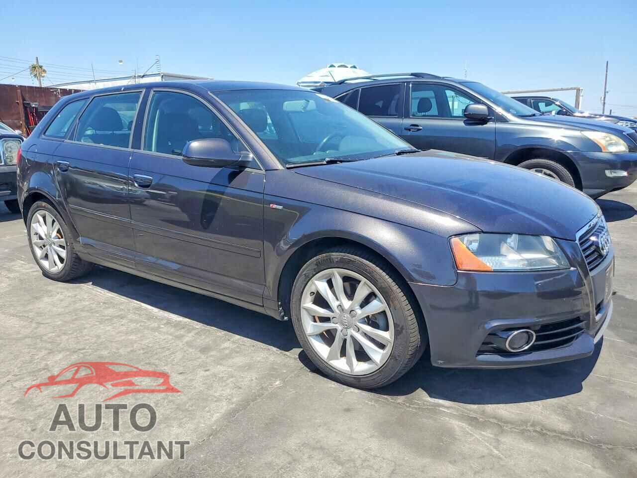 AUDI A3 2012 - WAUBEAFM9CA167088