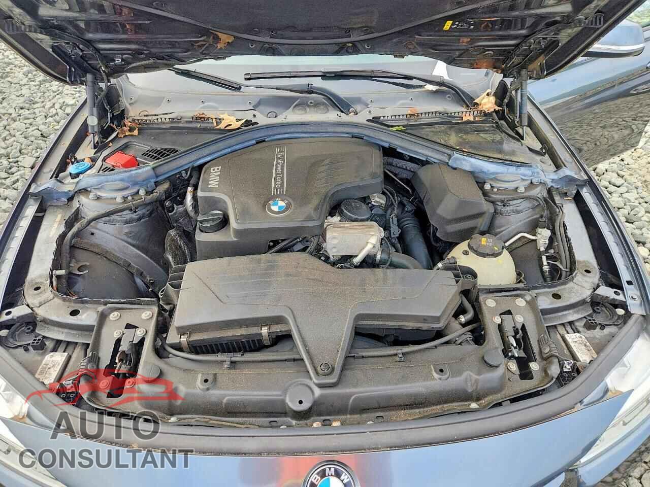BMW 3 SERIES 2018 - WBA8E5G57JNV01892