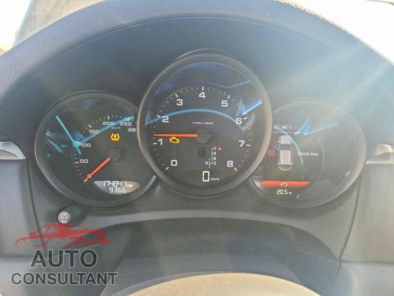 PORSCHE MACAN 2017 - WP1AA2A59HLB07709