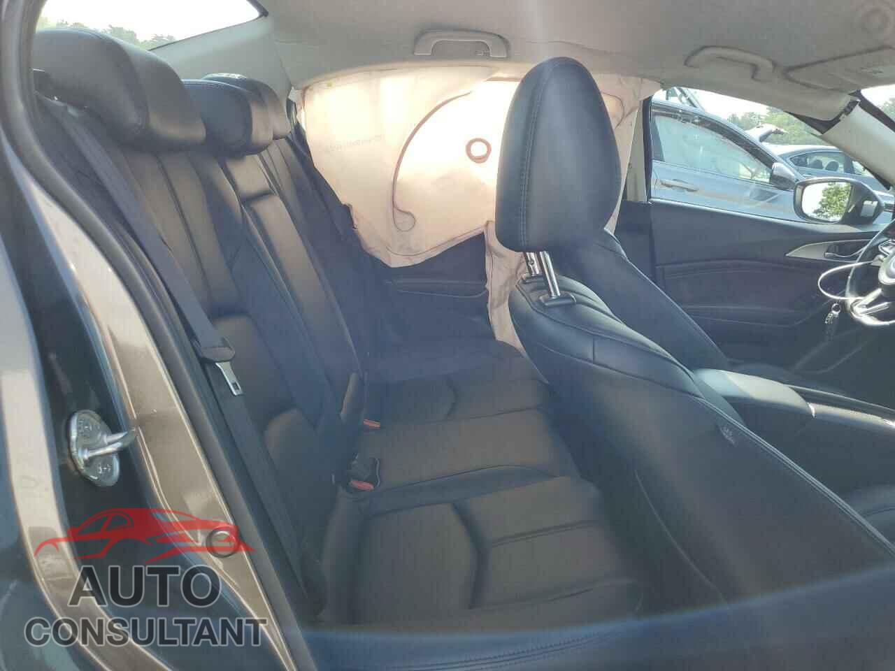 MAZDA 3 2017 - 3MZBN1V79HM147655