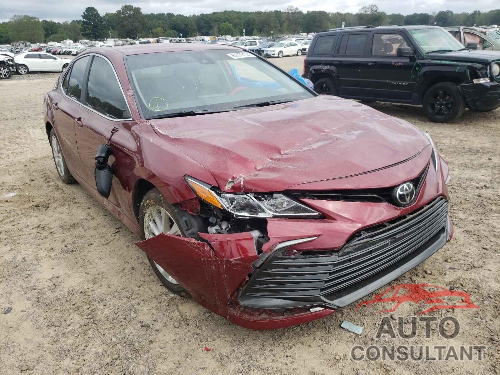 TOYOTA CAMRY 2021 - 4T1C11AK5MU406852