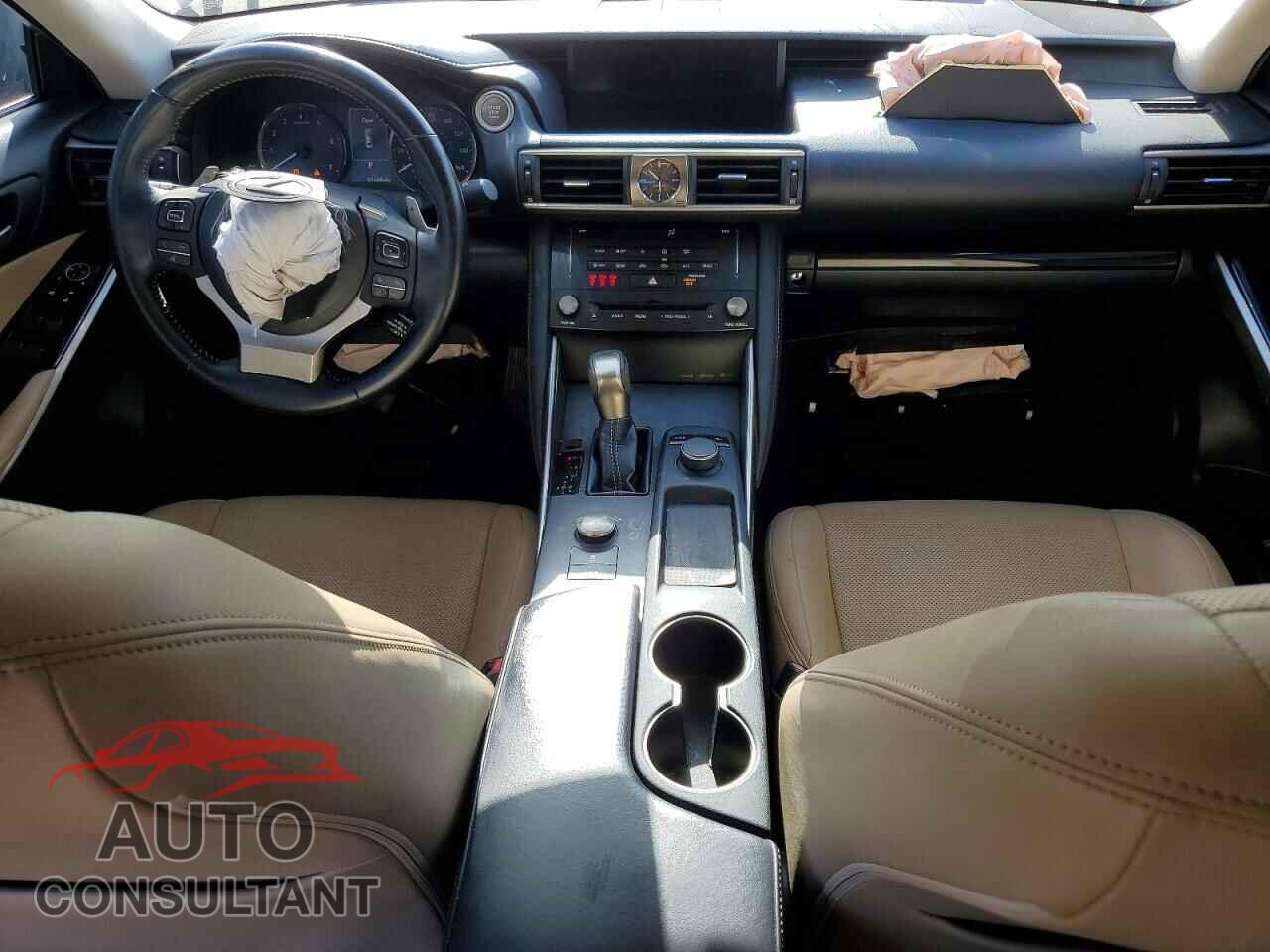 LEXUS IS 2018 - JTHBA1D21J5075669