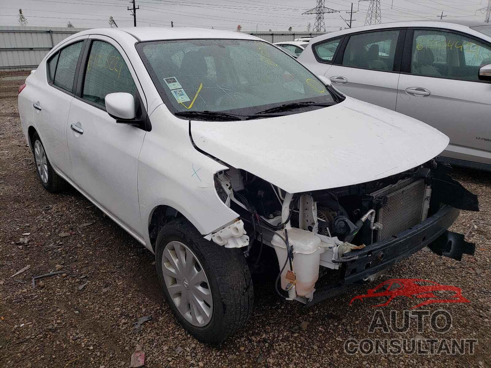 NISSAN VERSA 2019 - 3N1CN7AP4KL832002