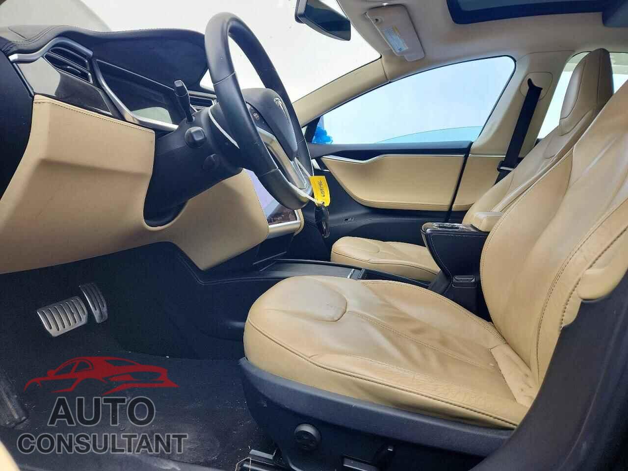 TESLA MODEL S 2013 - 5YJSA1CP4DFP25743