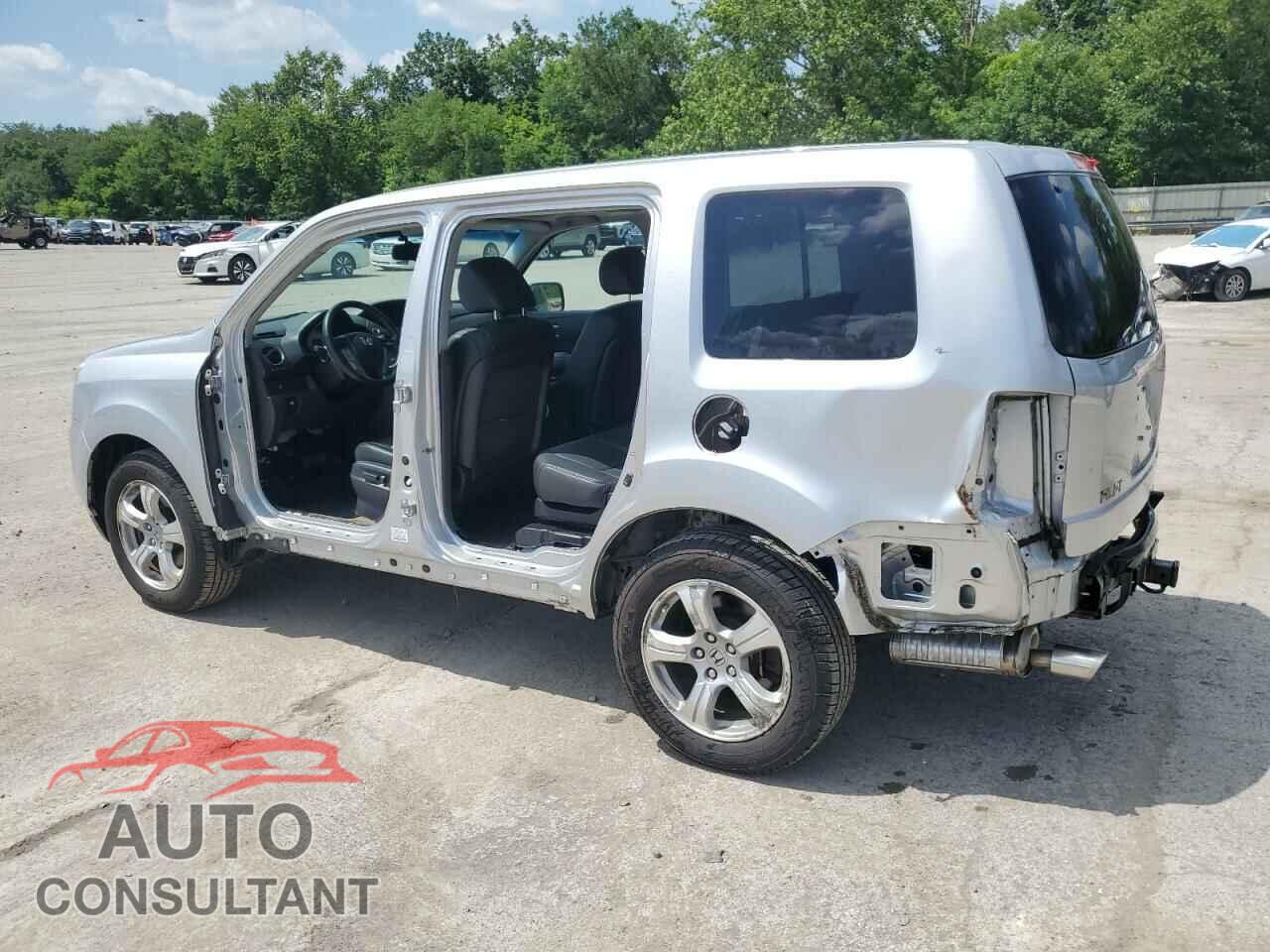 HONDA PILOT 2015 - 5FNYF4H64FB041923