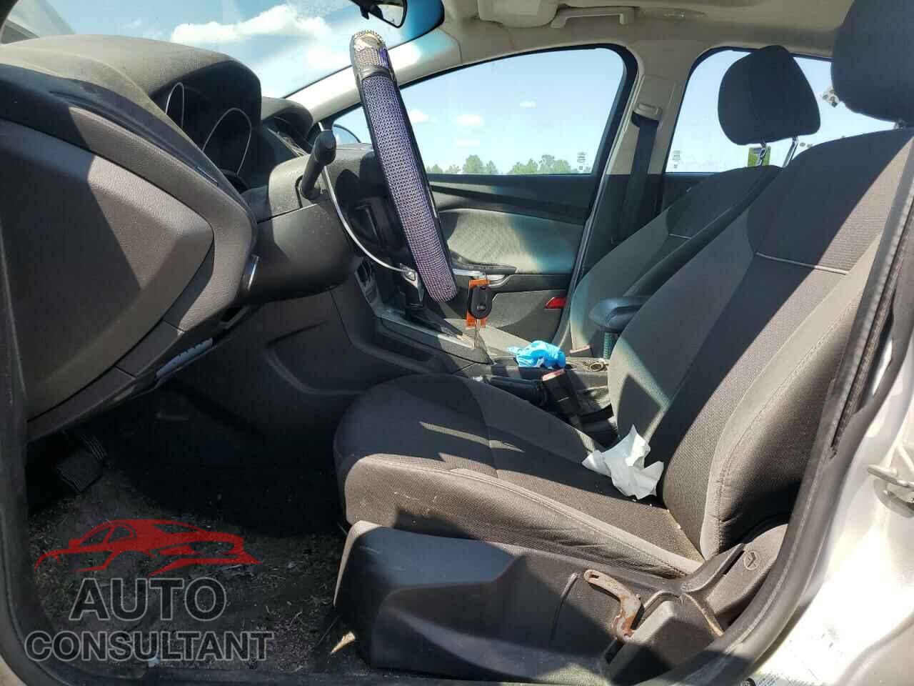 FORD FOCUS 2013 - 1FADP3F25DL297218