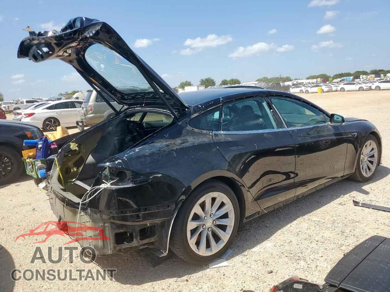 TESLA MODEL S 2018 - 5YJSA1E25JF235938