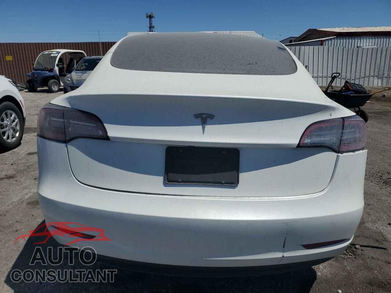 TESLA MODEL 3 2023 - 5YJ3E1EA8PF588599