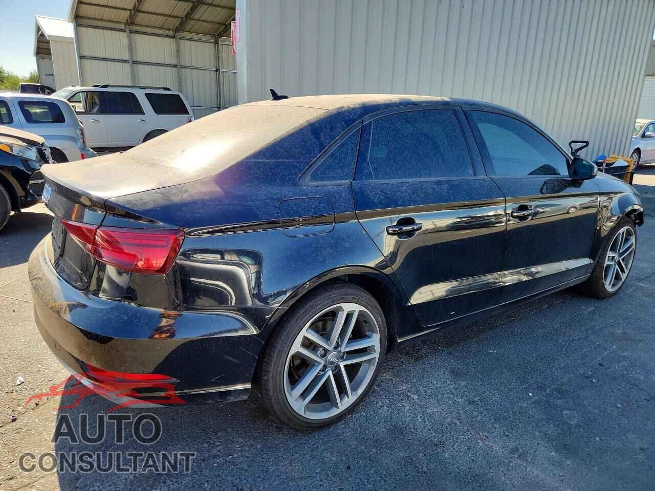 AUDI A3 2018 - WAUAUGFF4J1015364