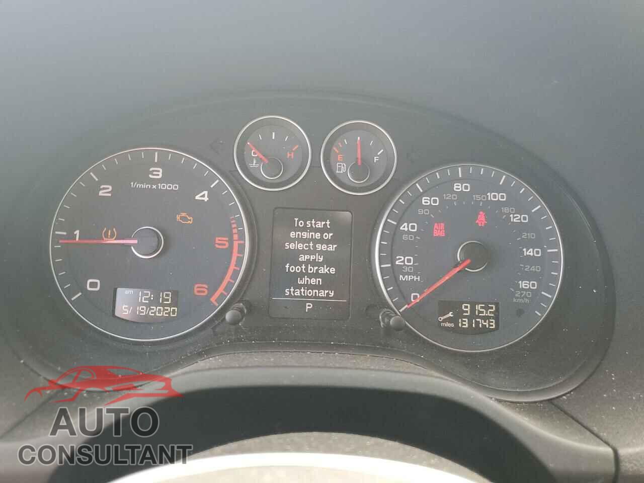 AUDI A3 2012 - WAUBJAFM8CA100672