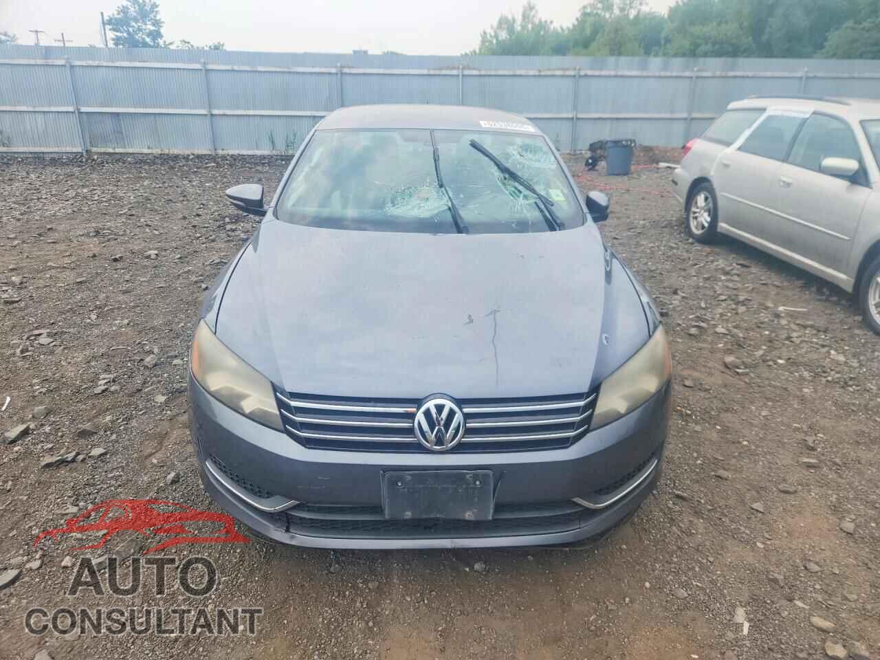 VOLKSWAGEN PASSAT 2012 - 1VWAP7A32CC015391
