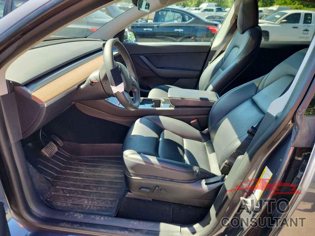 TESLA MODEL Y 2020 - 5YJYGDEE1LF016353