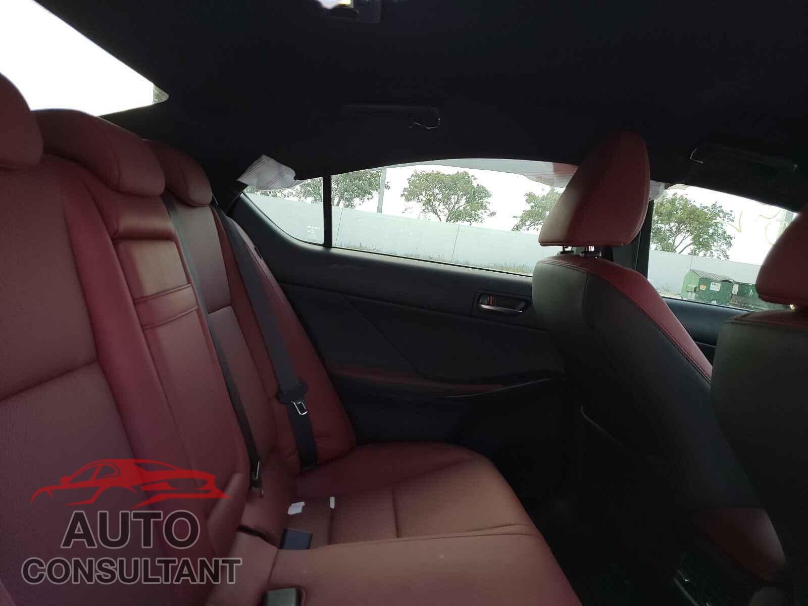 LEXUS IS 2021 - JTHAA1D25M5114795