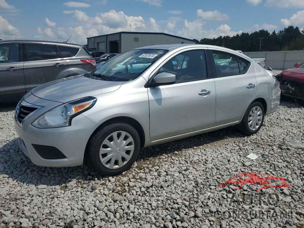 NISSAN VERSA 2018 - 3N1CN7AP6JK437338