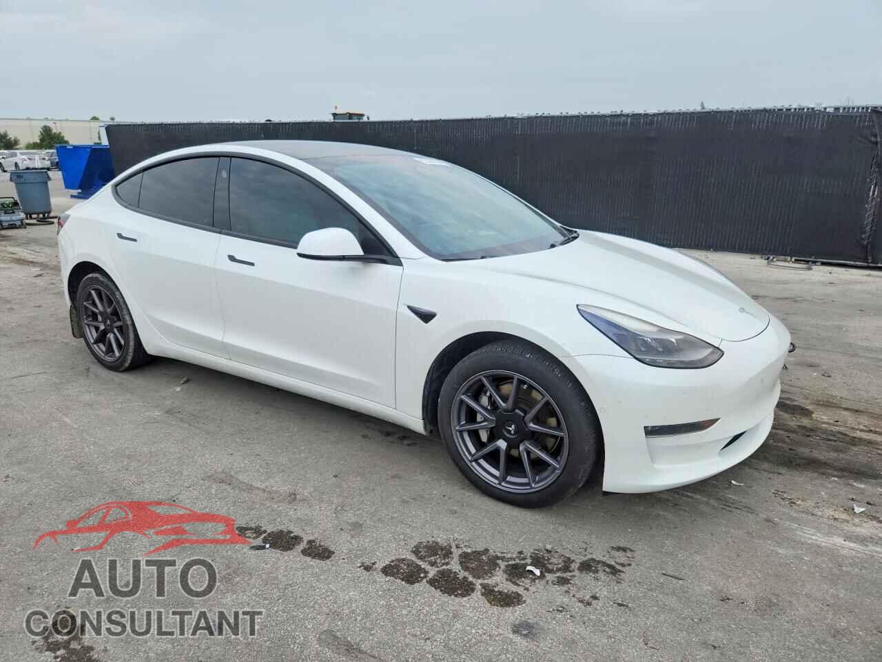 TESLA MODEL 3 2022 - 5YJ3E1EB3NF272968