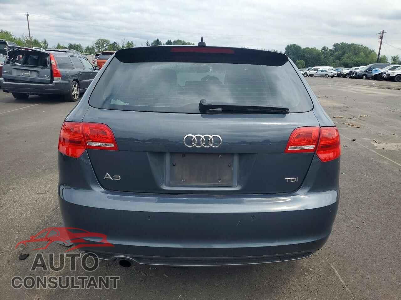 AUDI A3 2013 - WAUKJAFM7DA017252