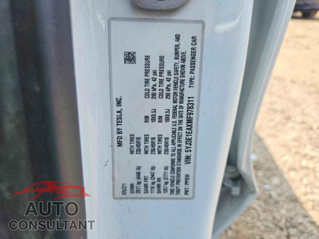 TESLA MODEL 3 2021 - 5YJ3E1EAXMF978311