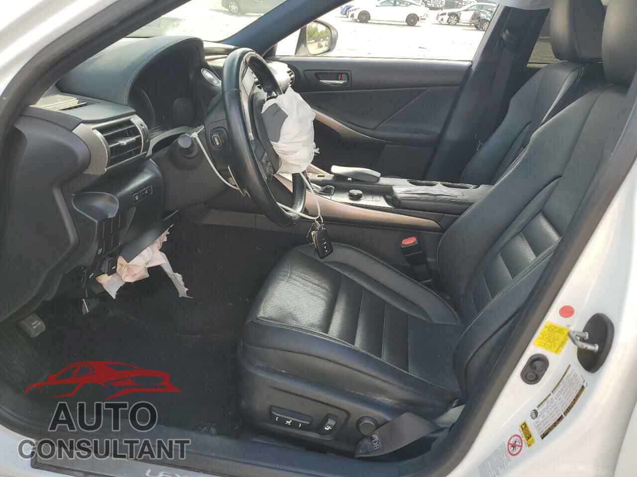 LEXUS IS 2015 - JTHCE1D24F5008287