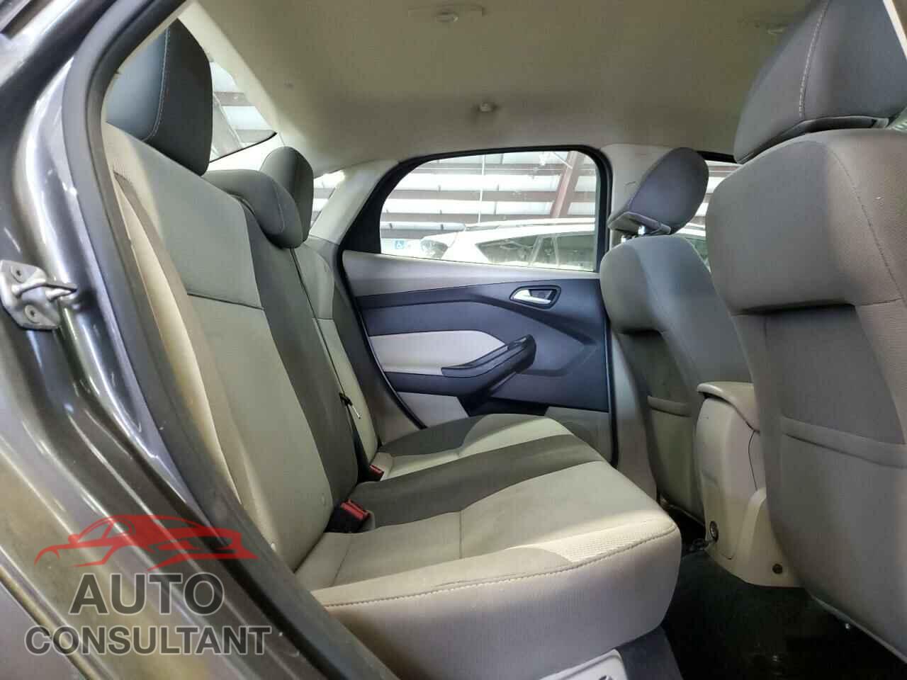 FORD FOCUS 2014 - 1FADP3F21EL215003