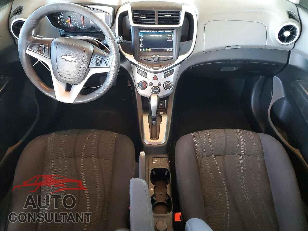 CHEVROLET SONIC 2018 - 1G1JD5SB7J4110311