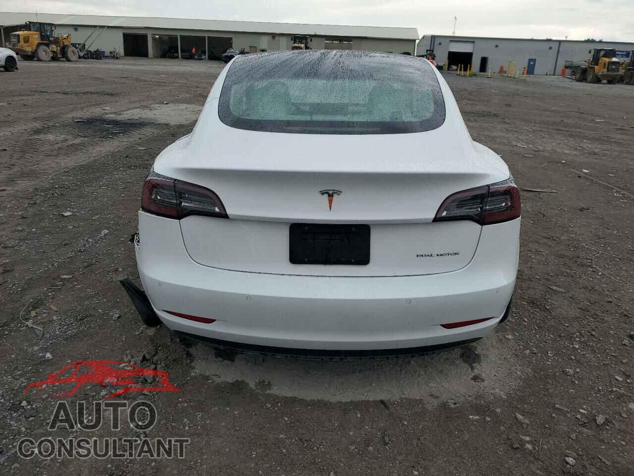 TESLA MODEL 3 2019 - 5YJ3E1EB1KF512997