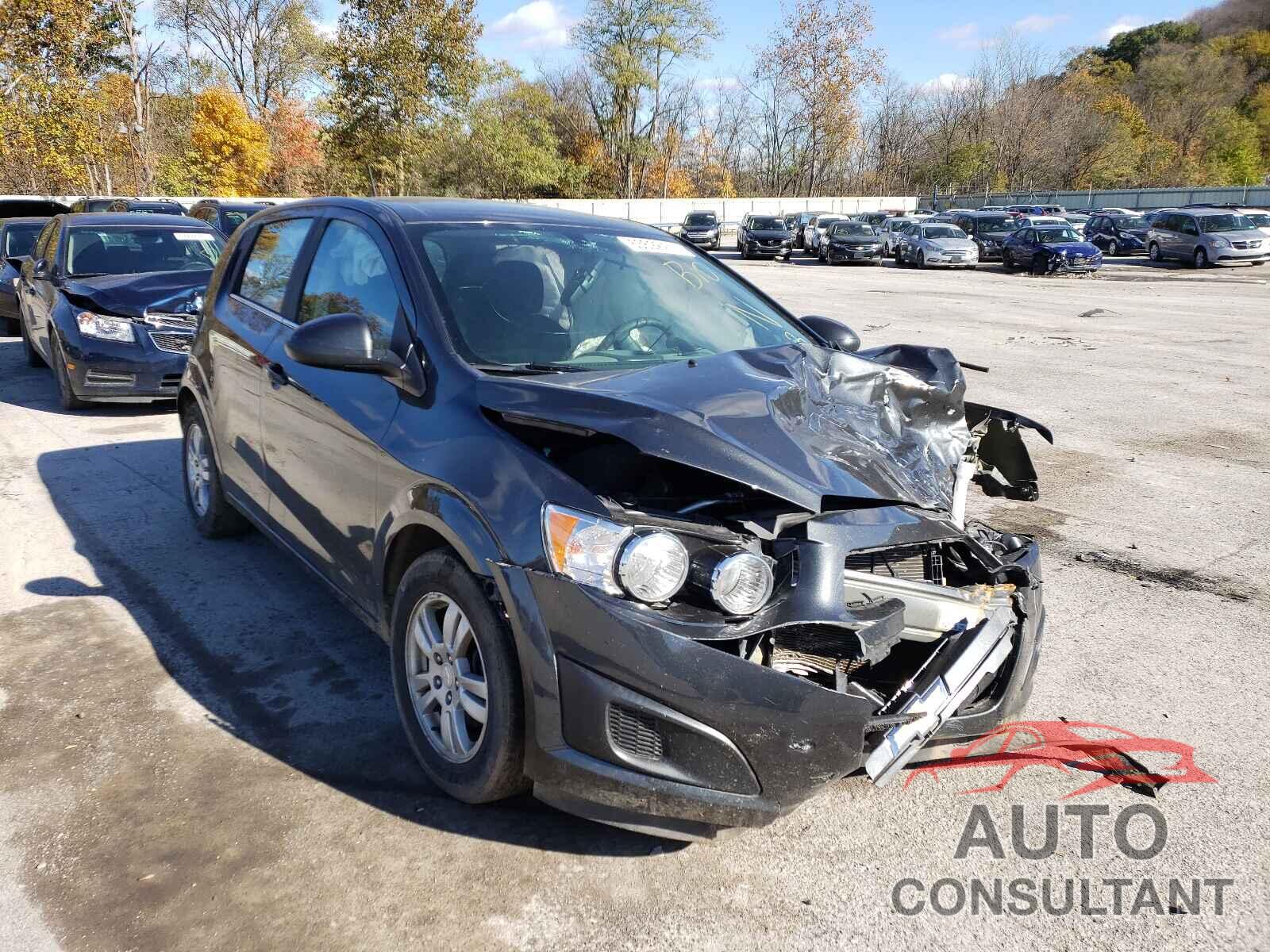 CHEVROLET SONIC 2016 - 1G1JC6SG7G4179898