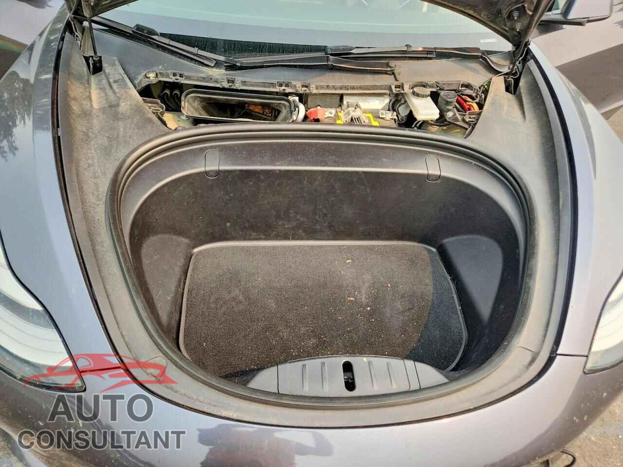 TESLA MODEL 3 2018 - 5YJ3E1EA7JF110181