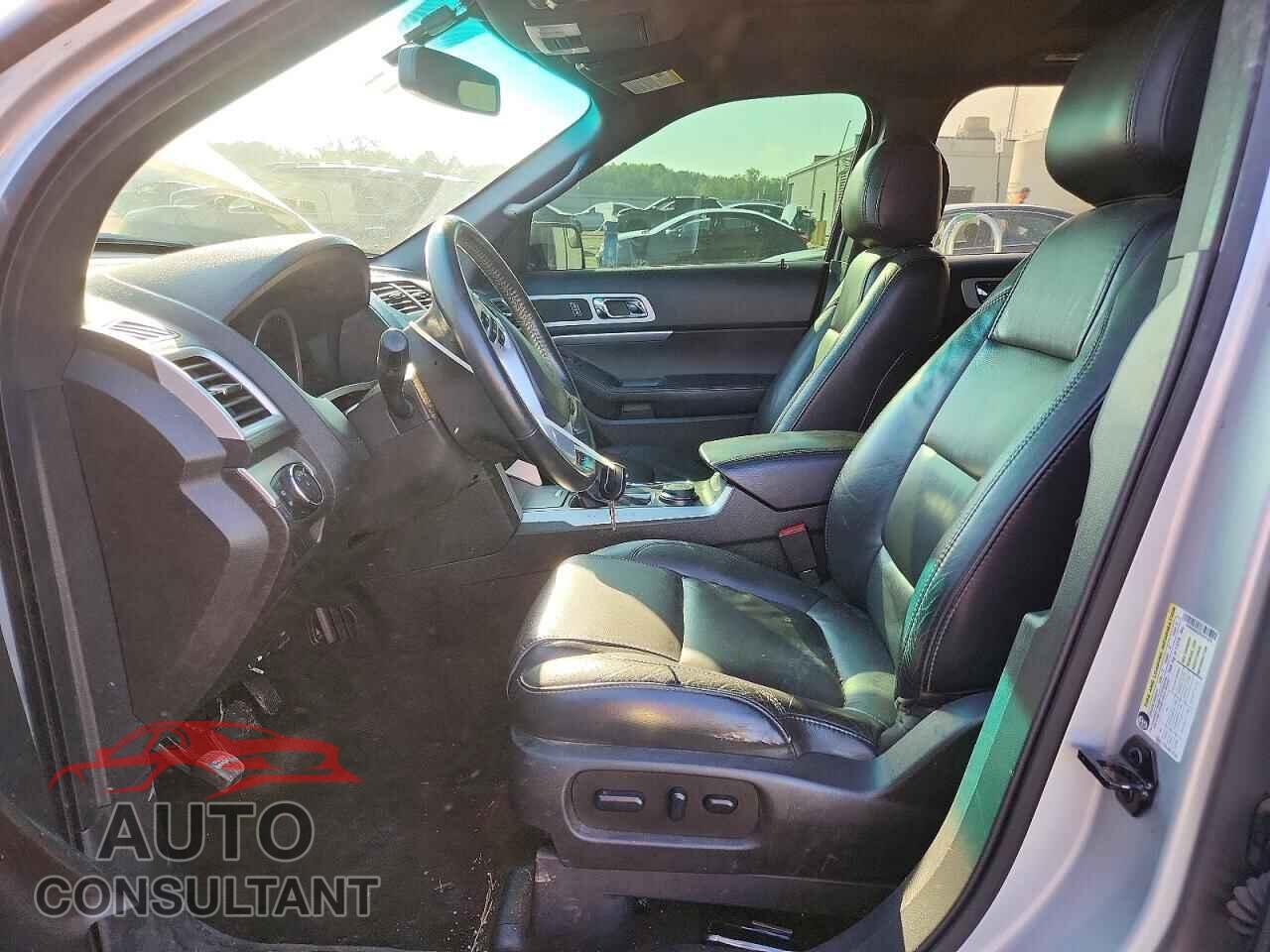 FORD EXPLORER 2015 - 1FM5K8D82FGA11639