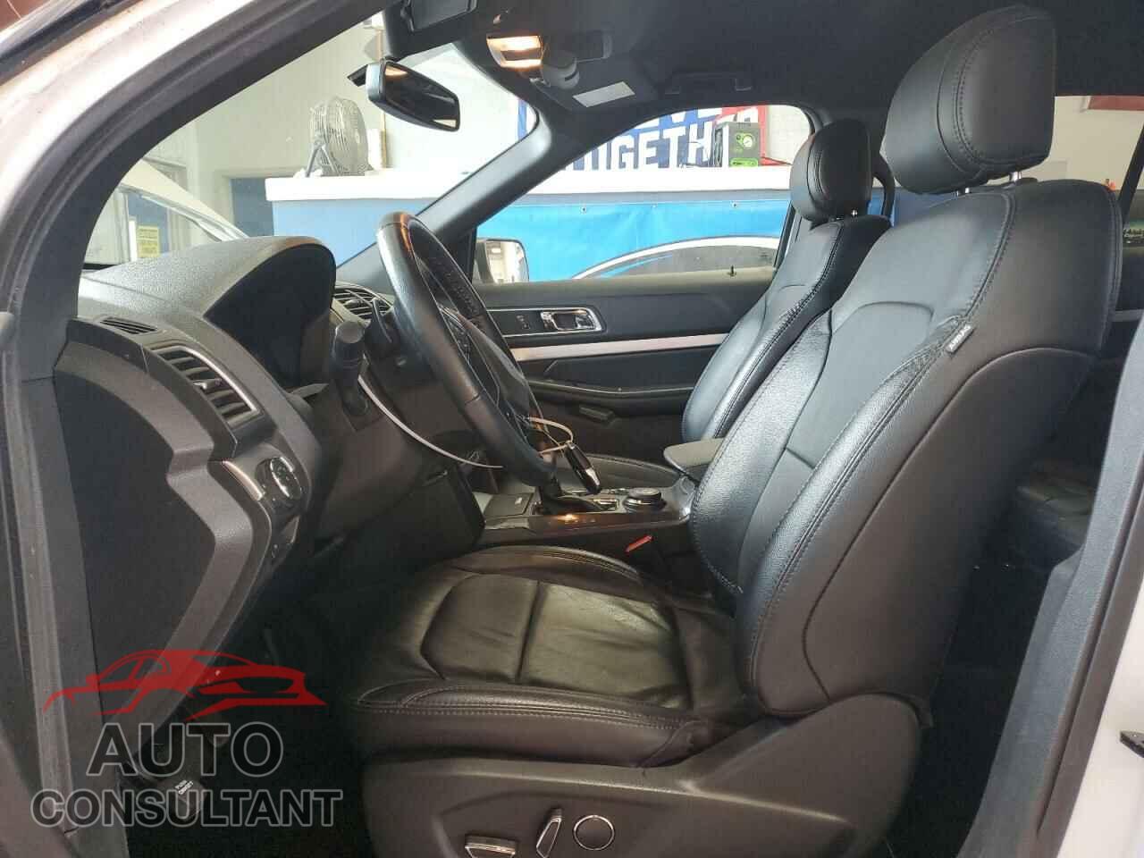 FORD EXPLORER 2017 - 1FM5K8D89HGD10533