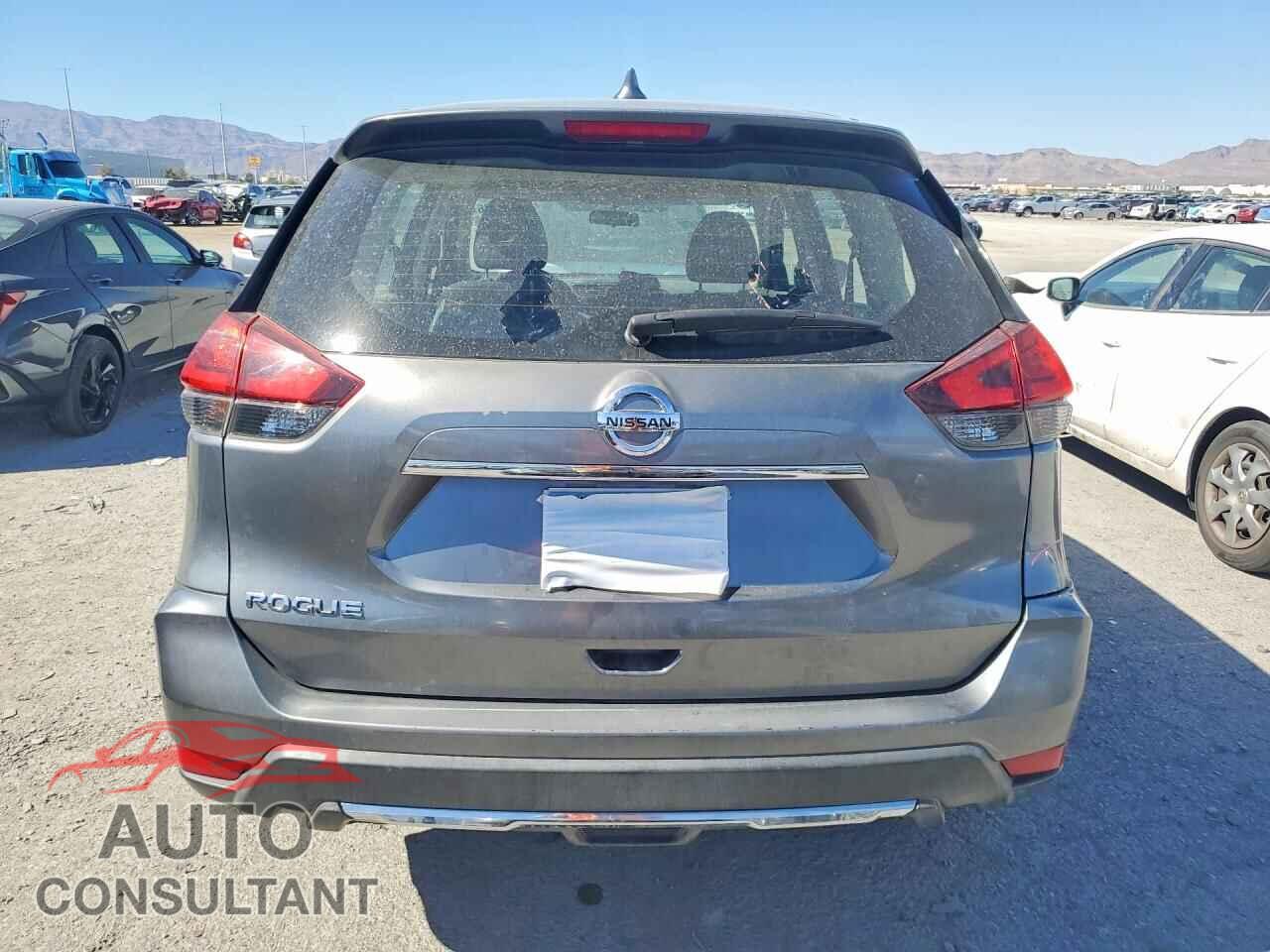 NISSAN ROGUE 2017 - KNMAT2MT1HP580518