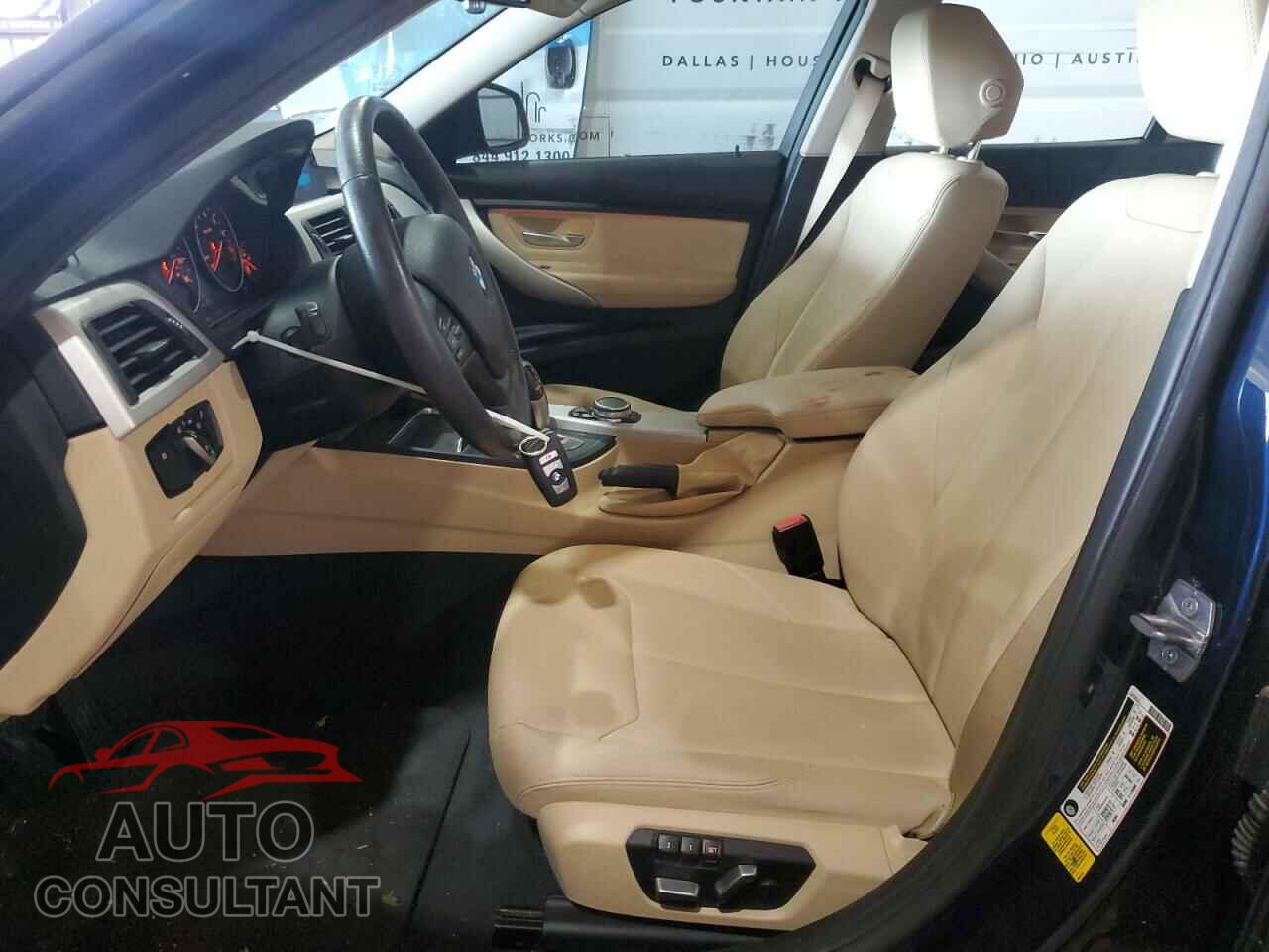 BMW 3 SERIES 2017 - WBA8A9C56HK620389