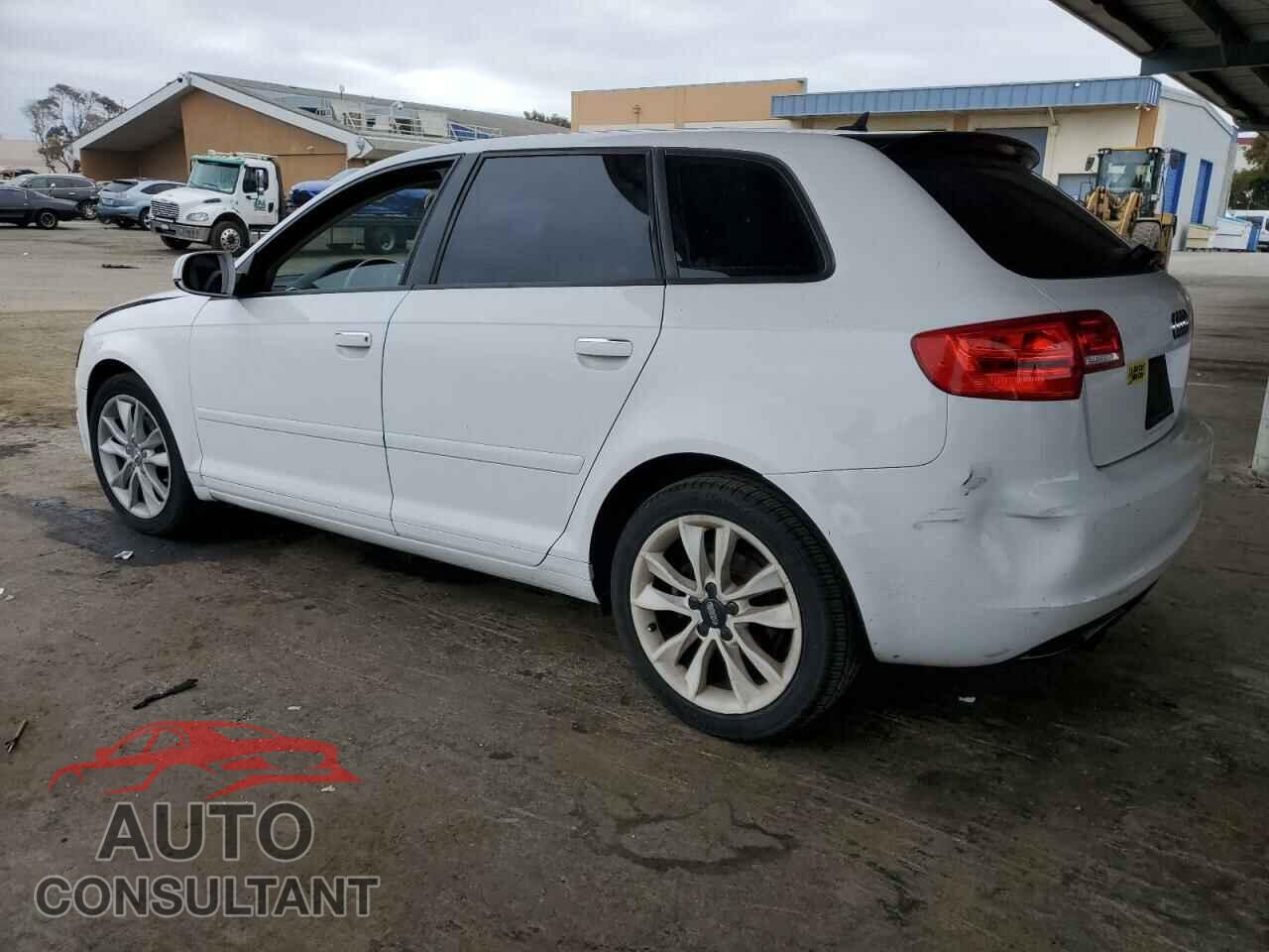 AUDI A3 2013 - WAUBJAFM8DA022699