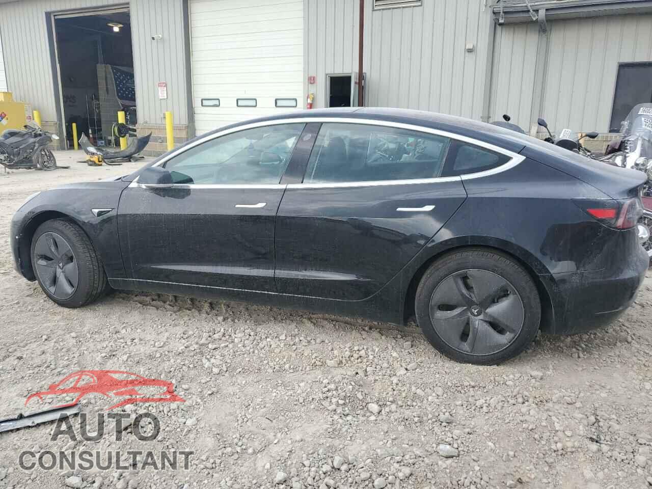 TESLA MODEL 3 2018 - 5YJ3E1EA0JF018572