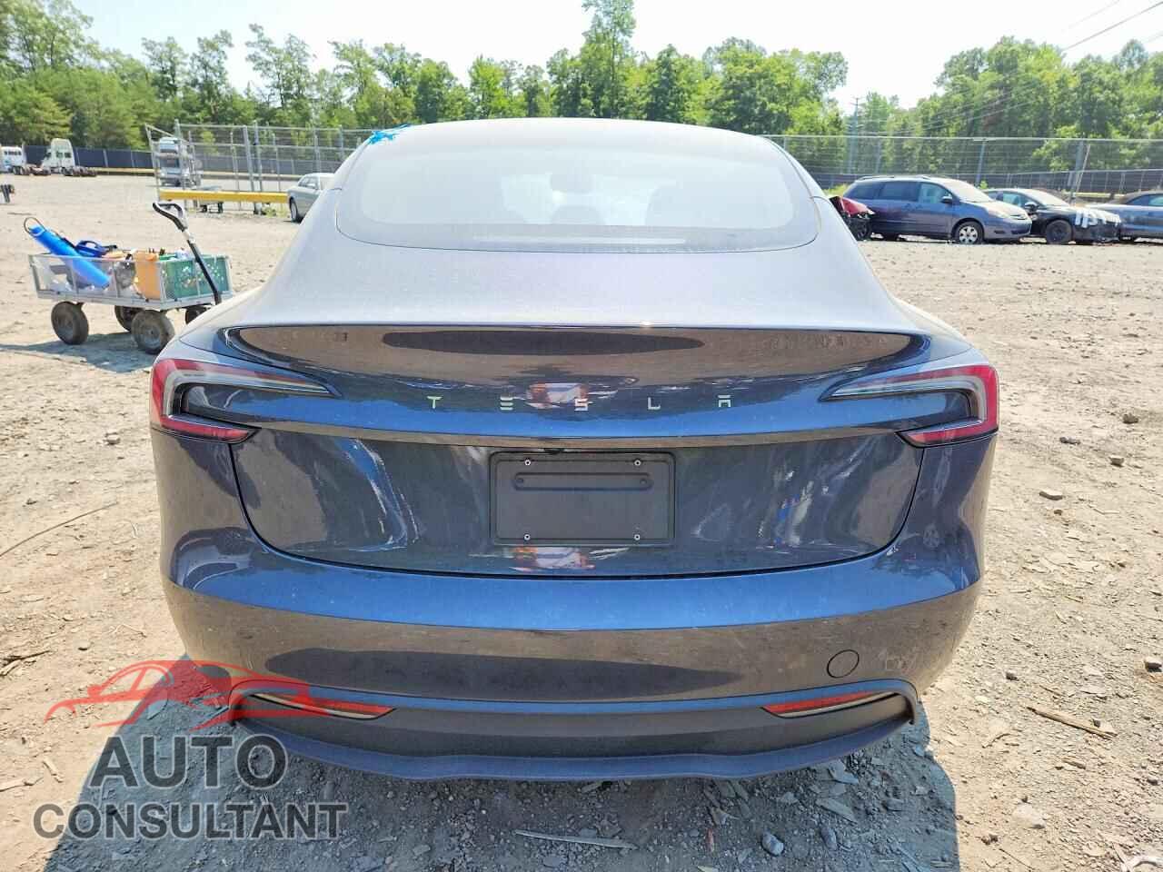 TESLA MODEL 3 2024 - 5YJ3E1EAXRF729367