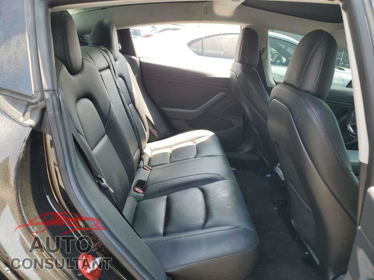 TESLA MODEL 3 2019 - 5YJ3E1EB0KF194497