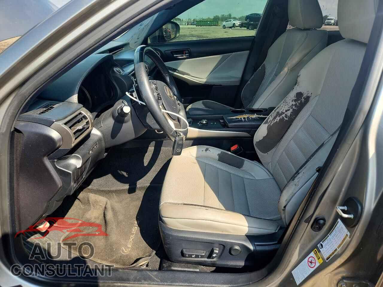 LEXUS IS 2015 - JTHBF1D20F5062811