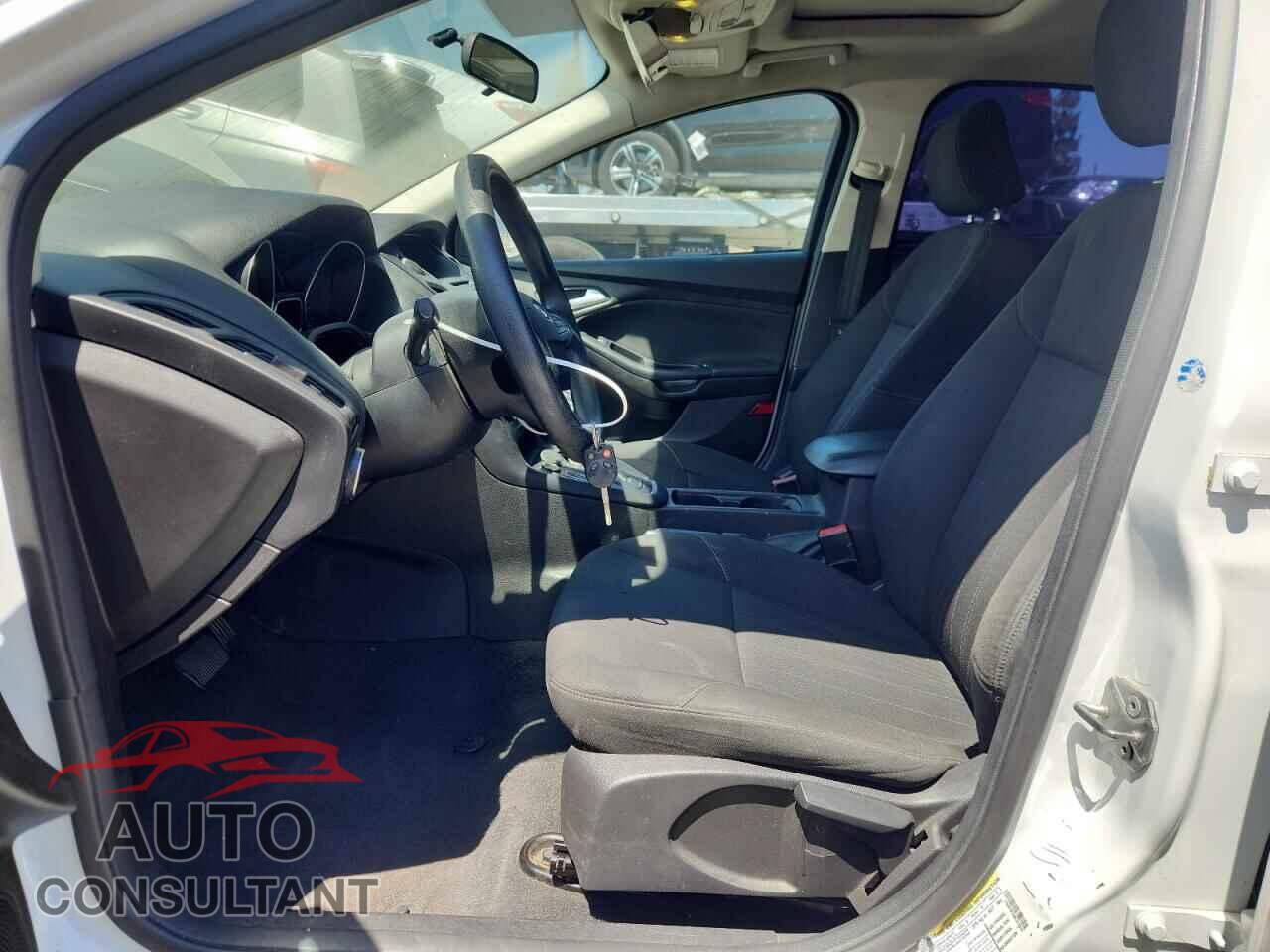 FORD FOCUS 2016 - 1FADP3F20GL213844