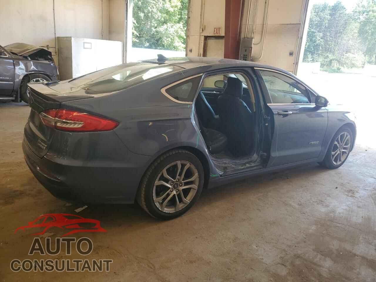 FORD FUSION 2019 - 3FA6P0RU1KR155757