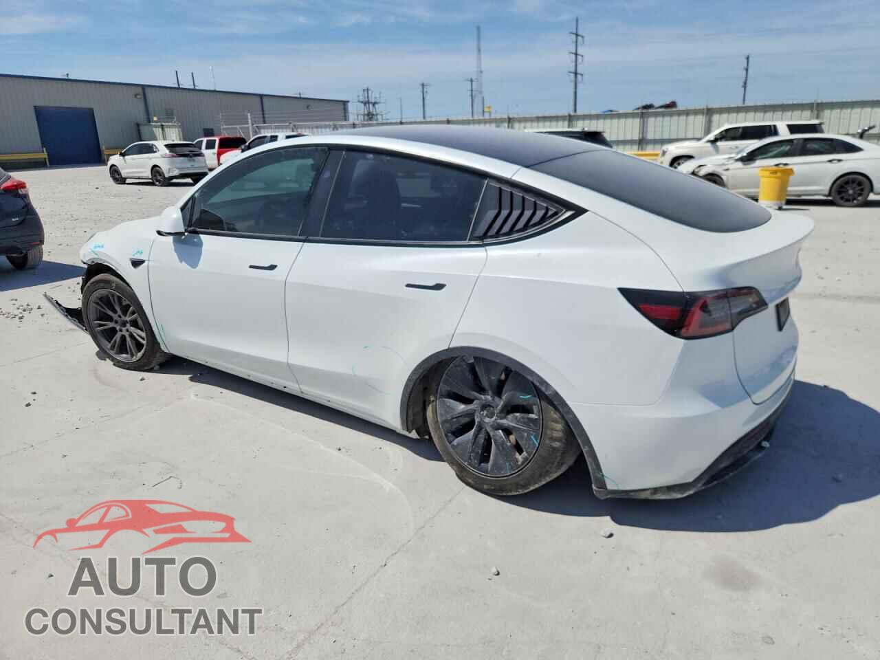 TESLA MODEL Y 2025 - 7SAYGDED8SA336694