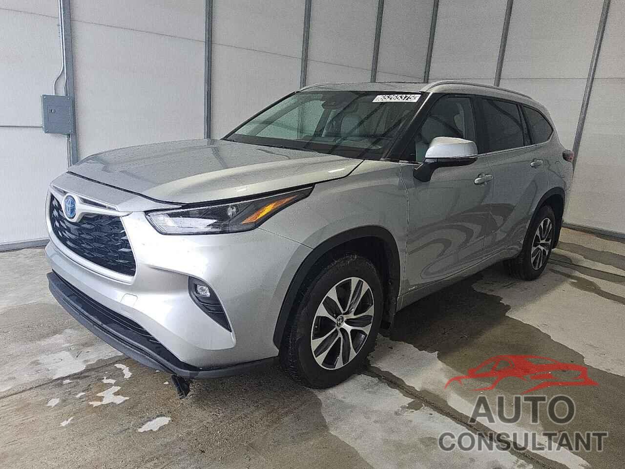 TOYOTA HIGHLANDER 2024 - 5TDKBRCH1RS635117