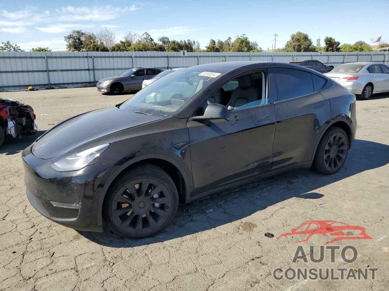 TESLA MODEL Y 2021 - 5YJYGDEE6MF281173