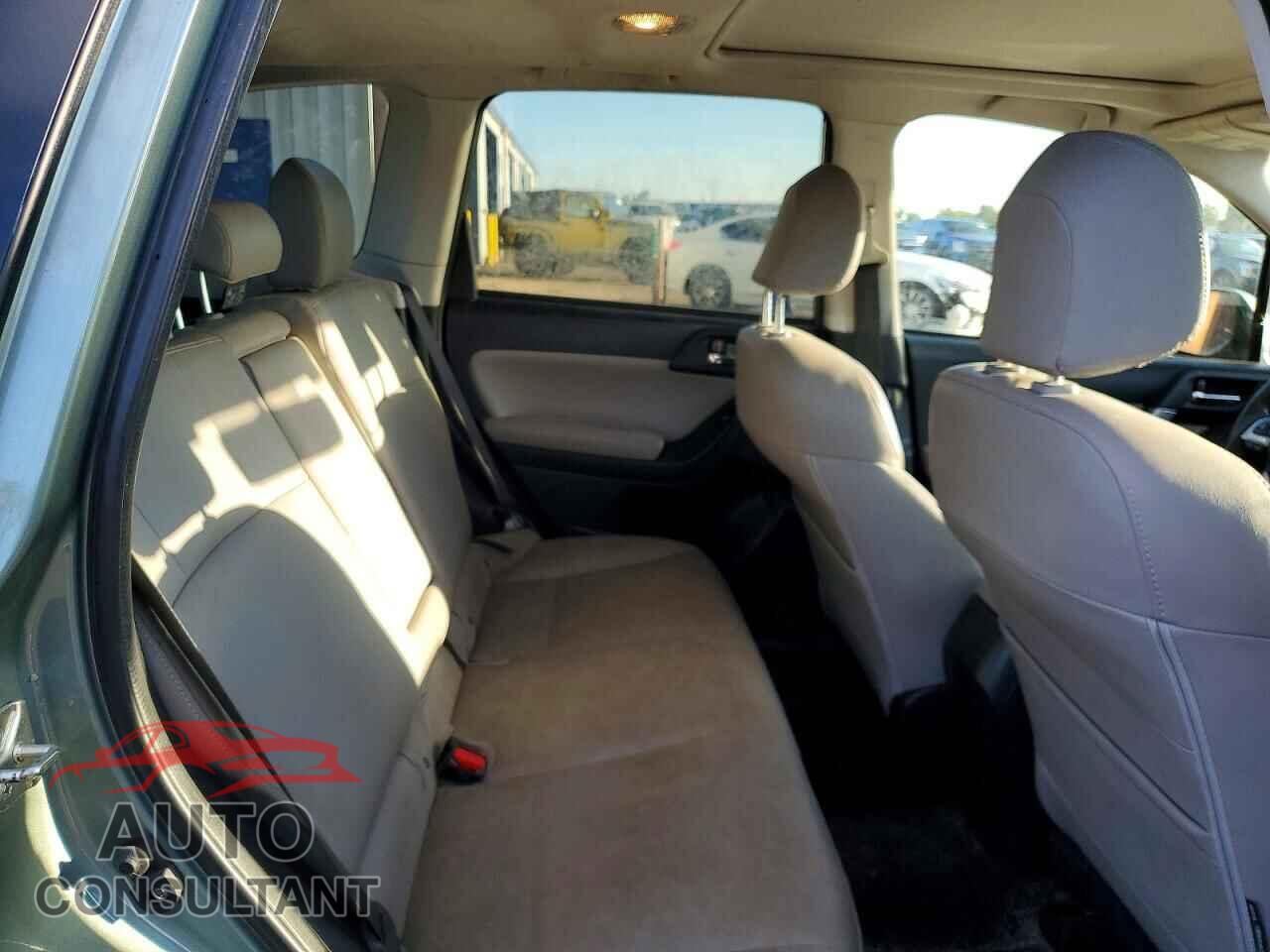 SUBARU FORESTER 2017 - JF2SJARC1HH537239
