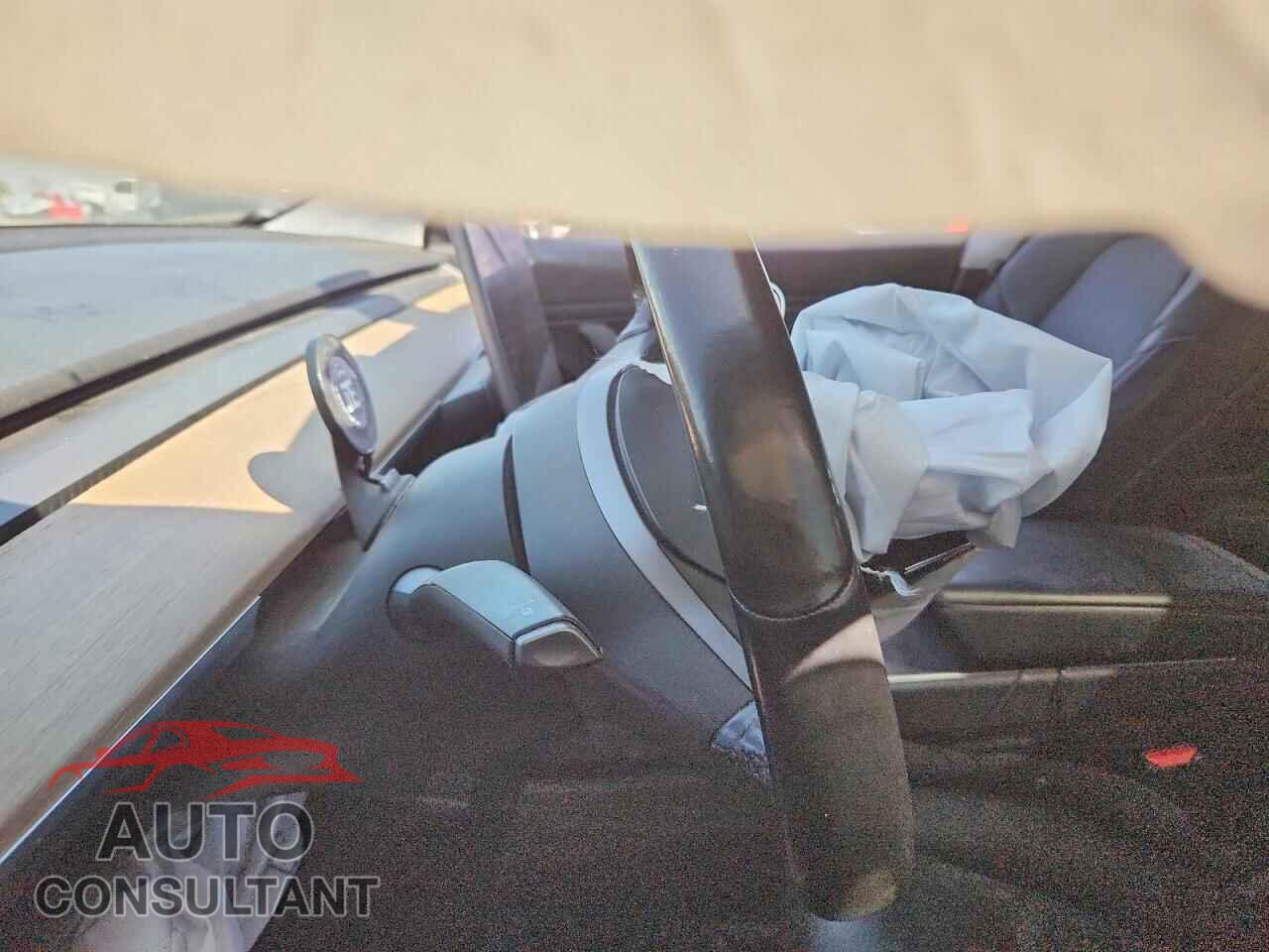 TESLA MODEL 3 2017 - 5YJ3E1EA3HF002277