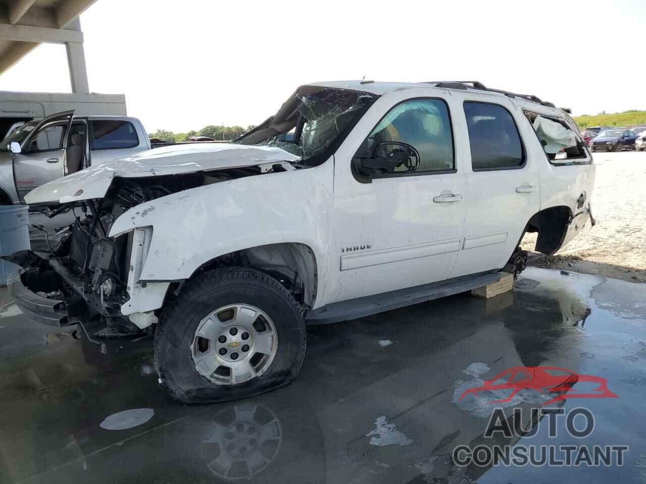 CHEVROLET TAHOE 2013 - 1GNSCAE0XDR152178