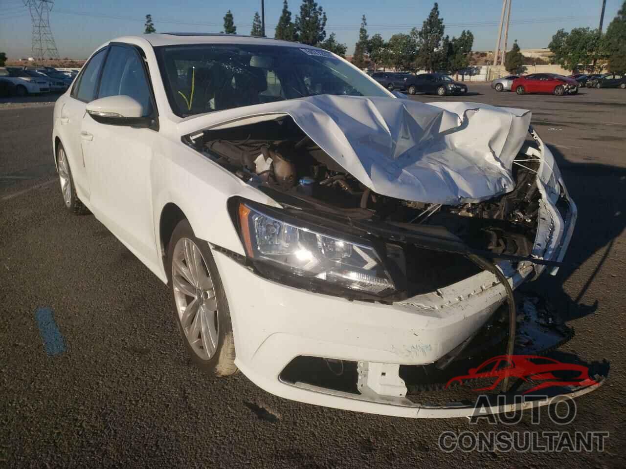 VOLKSWAGEN PASSAT 2019 - 1VWLA7A32KC003976