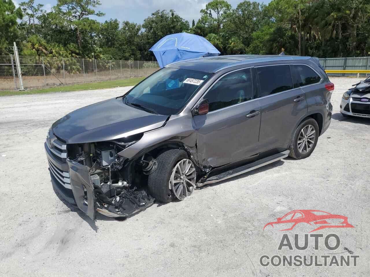 TOYOTA HIGHLANDER 2018 - 5TDKZRFH8JS547774