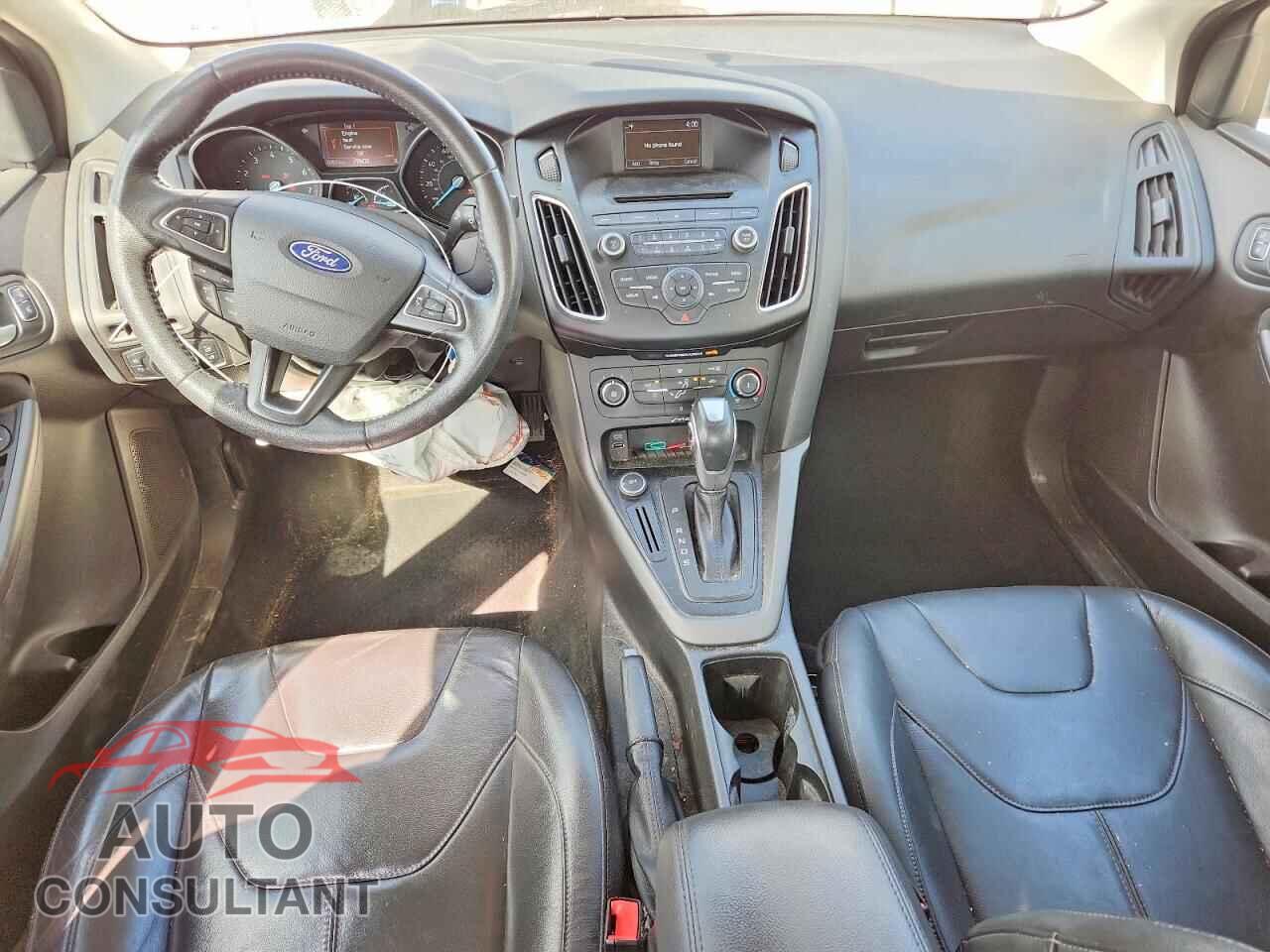 FORD FOCUS 2015 - 1FADP3F2XFL255453